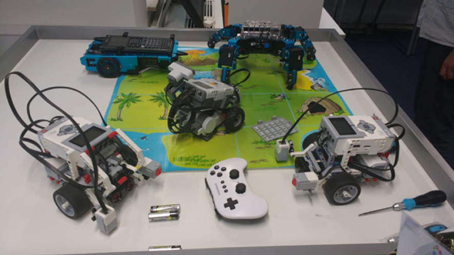 Kit de Lego Mindstorms en el FCL de Bruselas