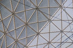 Techo con formas triangulares