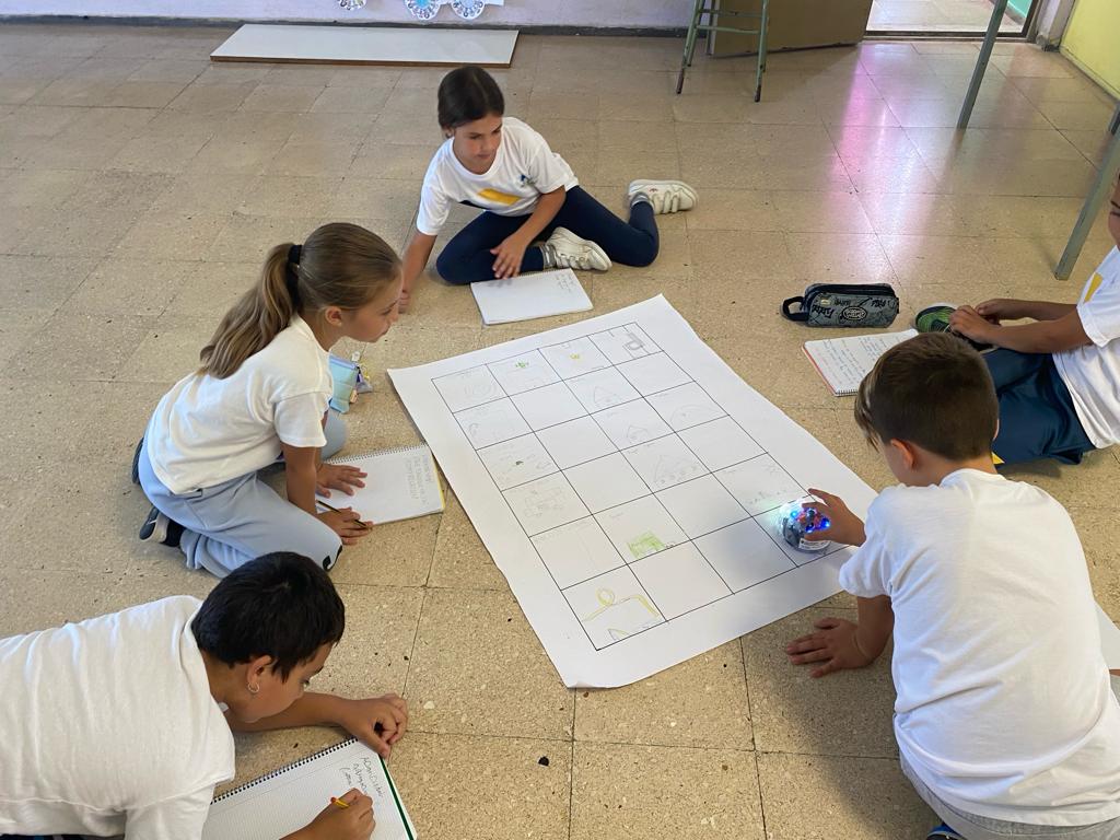 CEIP Roque Aguayro - Aula del Futuro