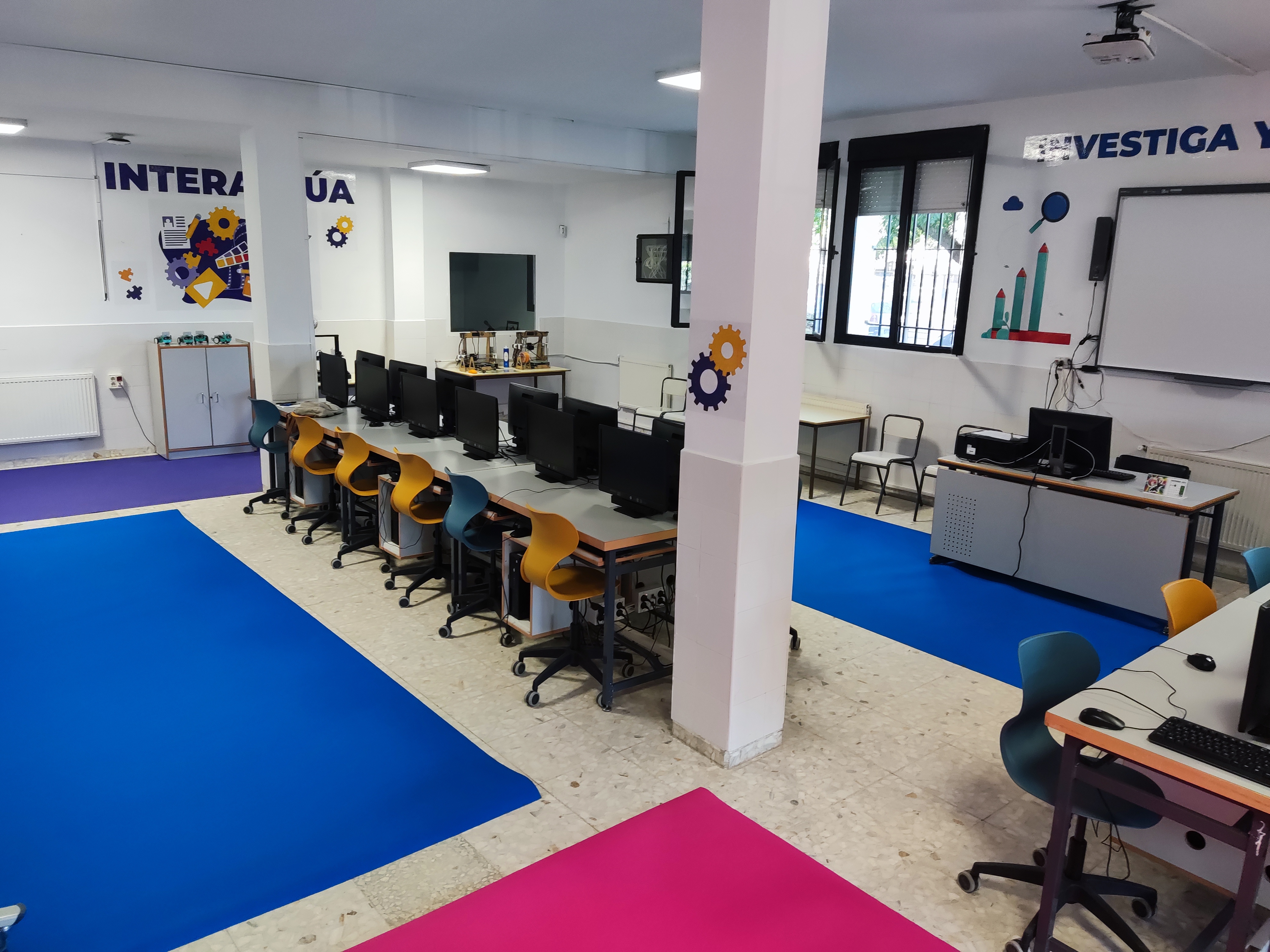 IES Carolina Coronado - adf