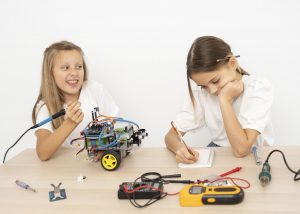 Chicas con robots