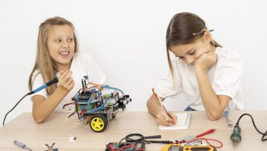 Chicas con robots